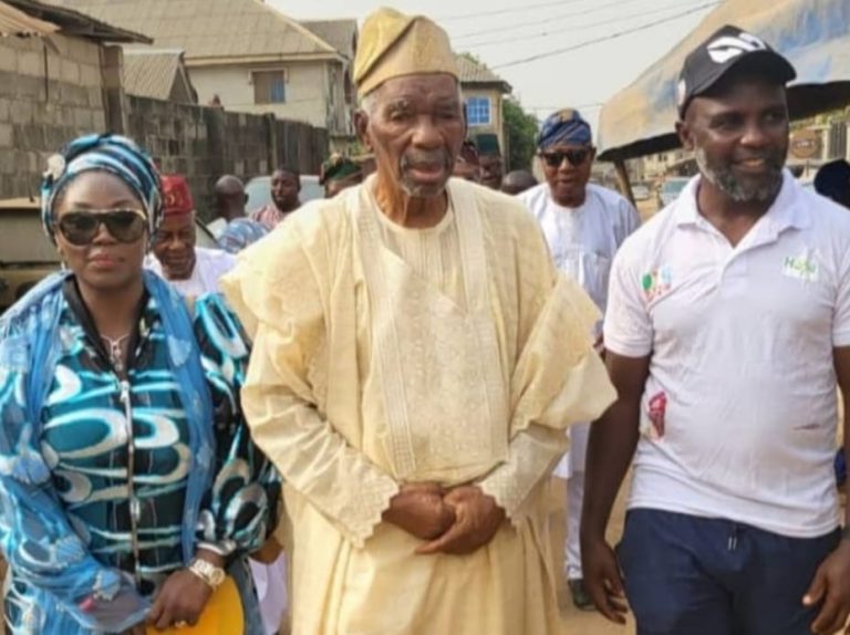 Lagos APC Leader, Olusi Pays Condolence Visit To Gbajabiamilas