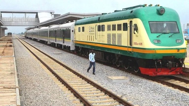 FG, UK Firm Sign Mou For Port Harcourt–Abuja Rail Line