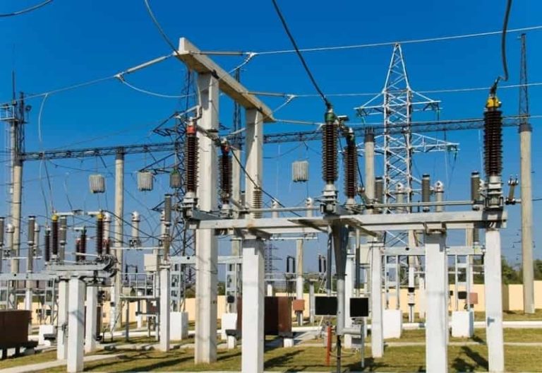 FG threatens to revoke license of DisCos over poor power supply